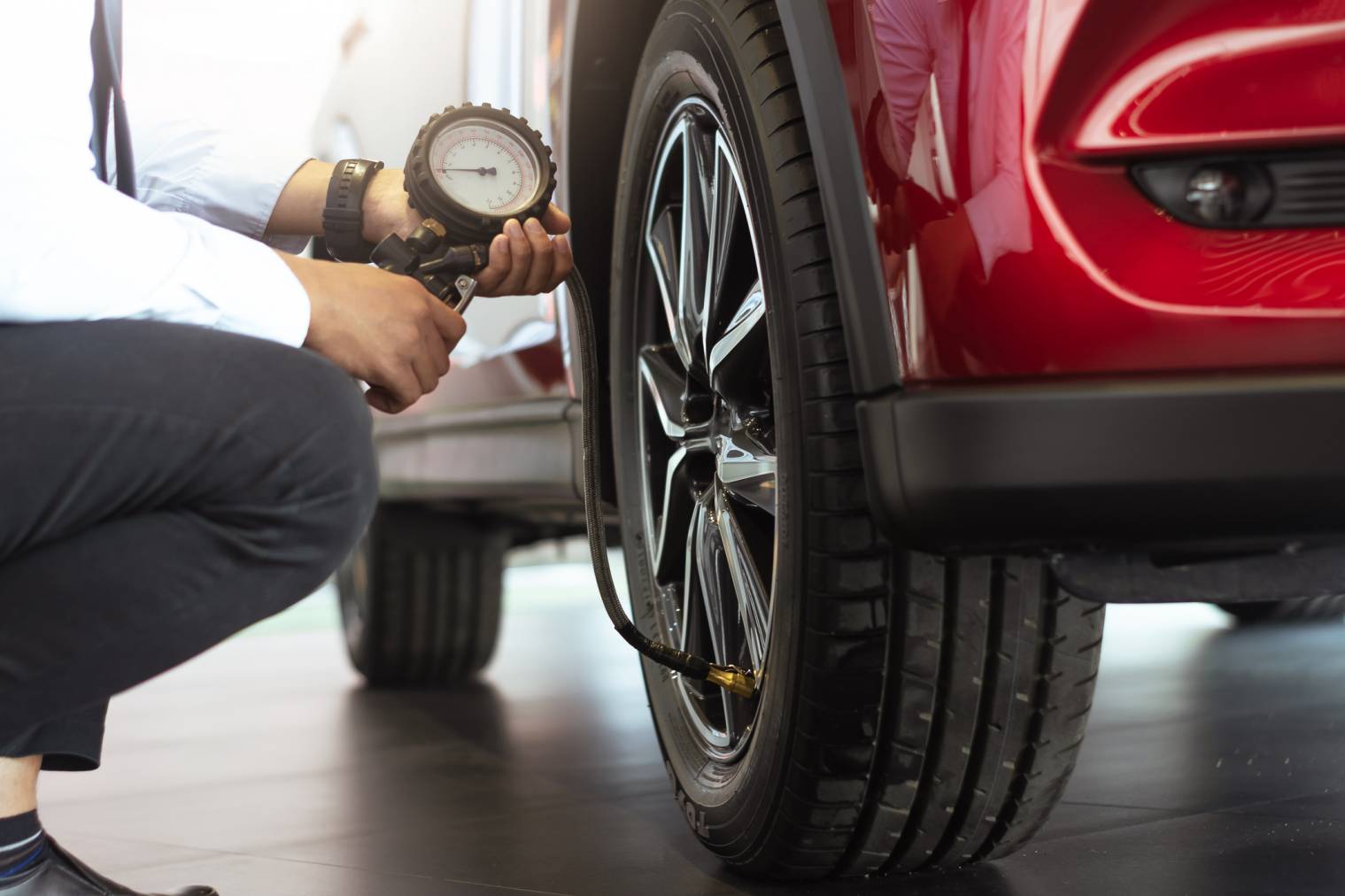 Pression des pneus : à quelle fréquence la vérifiez-vous ?